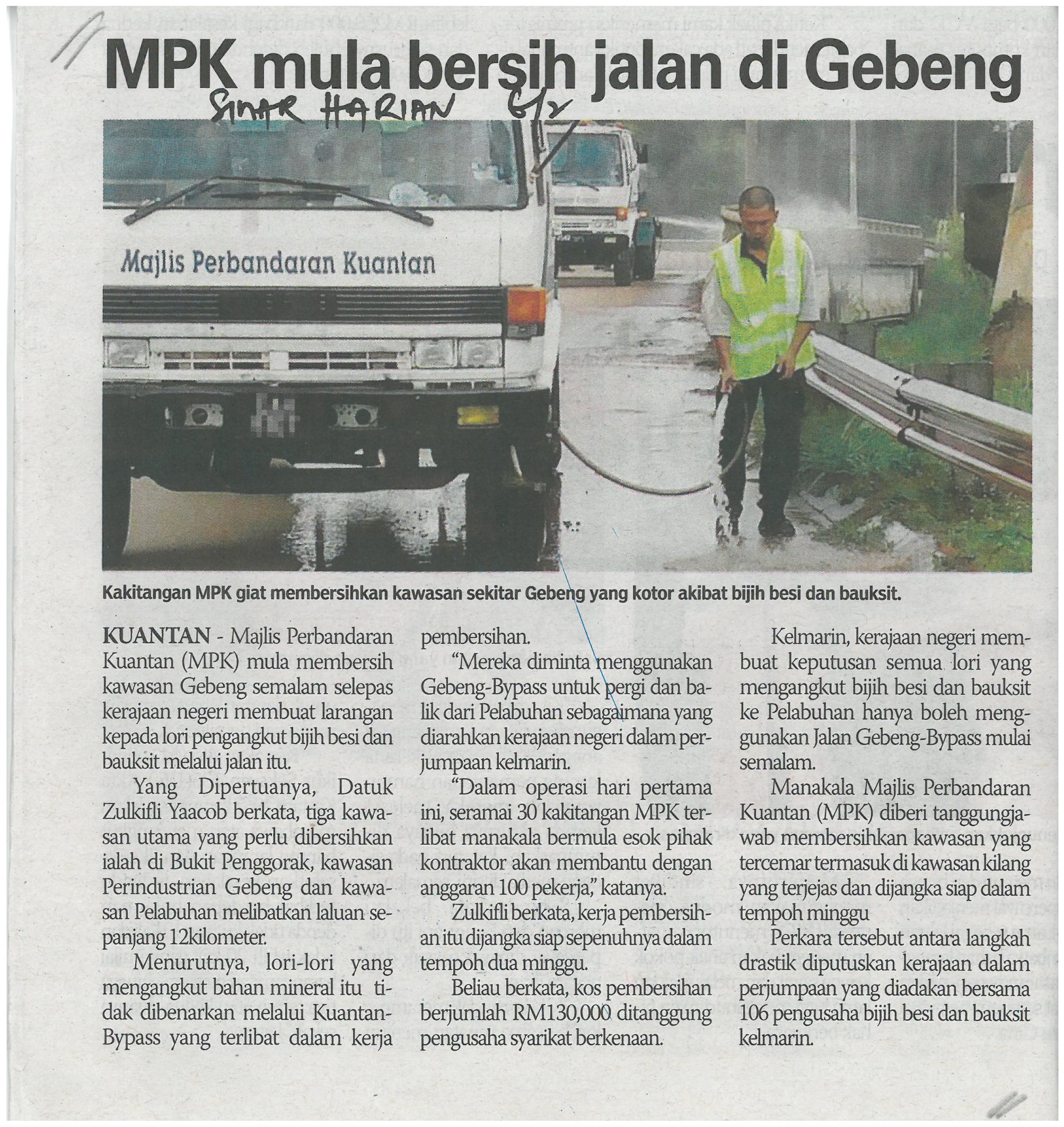 MPK mula bersih jalan di Gebeng